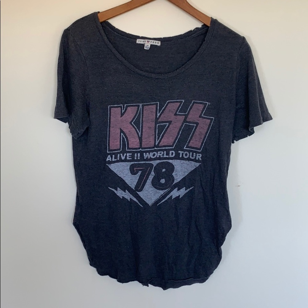 JUNK FOOD | kiss tee